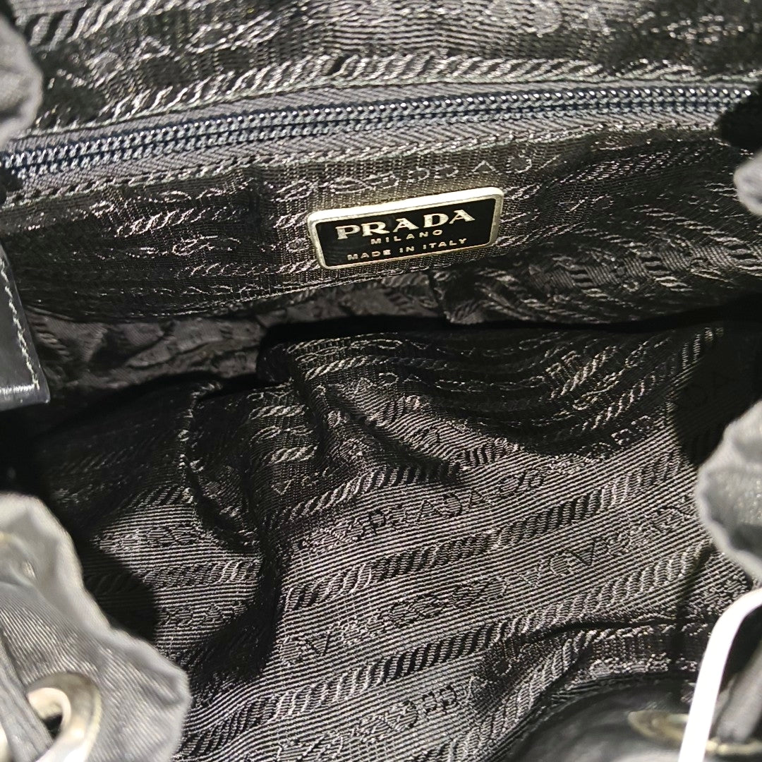 Vela Small Nylon Black