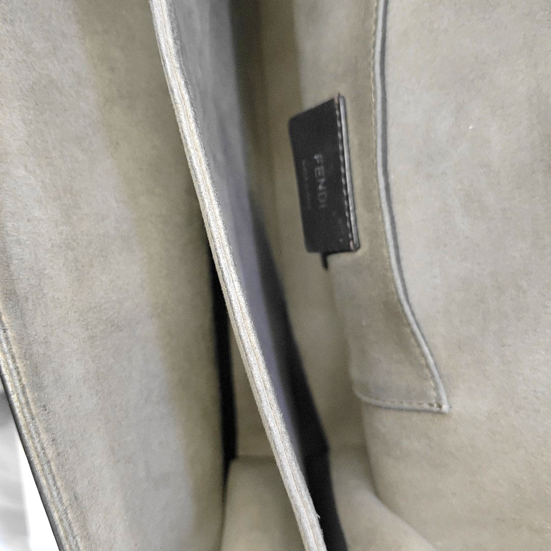 Kan I Medium Calfskin White