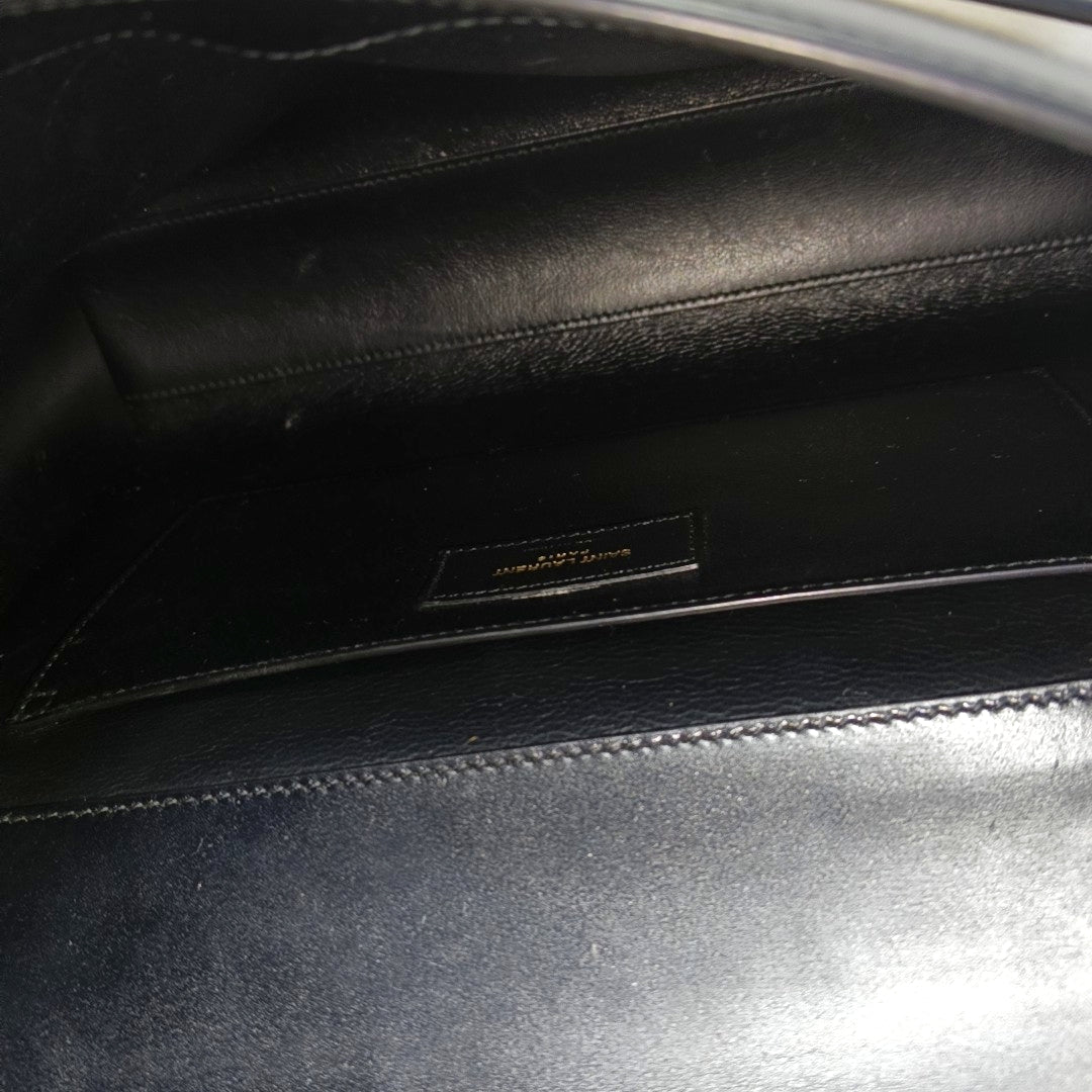 MANHATTAN Medium Calfskin Black