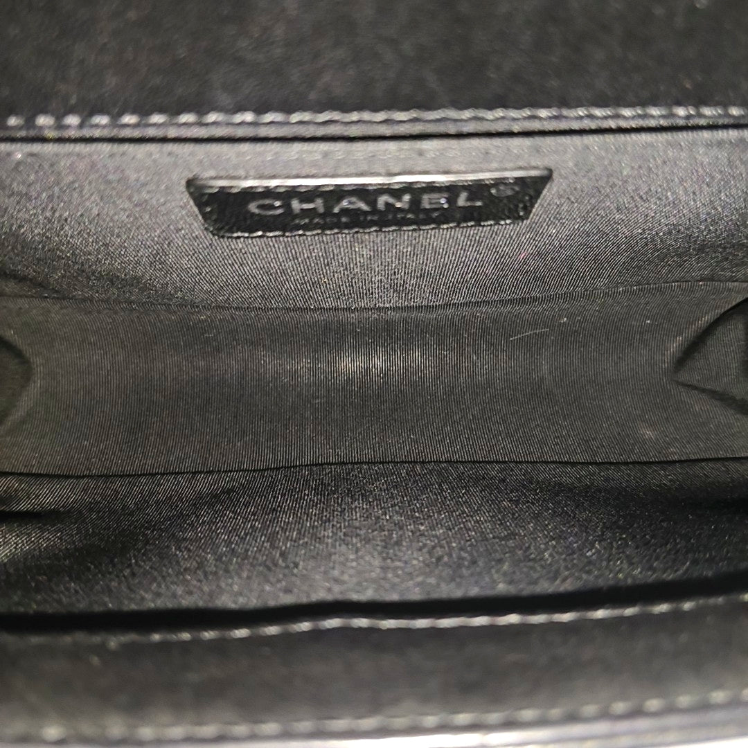 BOY CHANEL Medium Quilted Calfskin Black