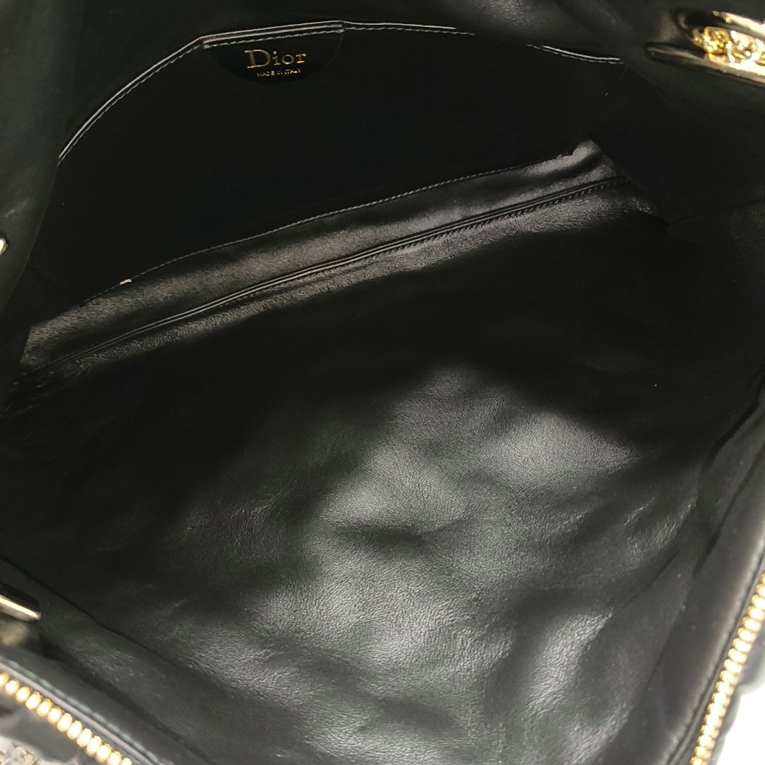 Crunchy Medium Cannage Calfskin Black