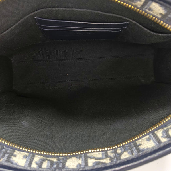 Authenticated pre-owned  30 Montaigne Monogram Canvas Beige - Top Handle Bag at Looply