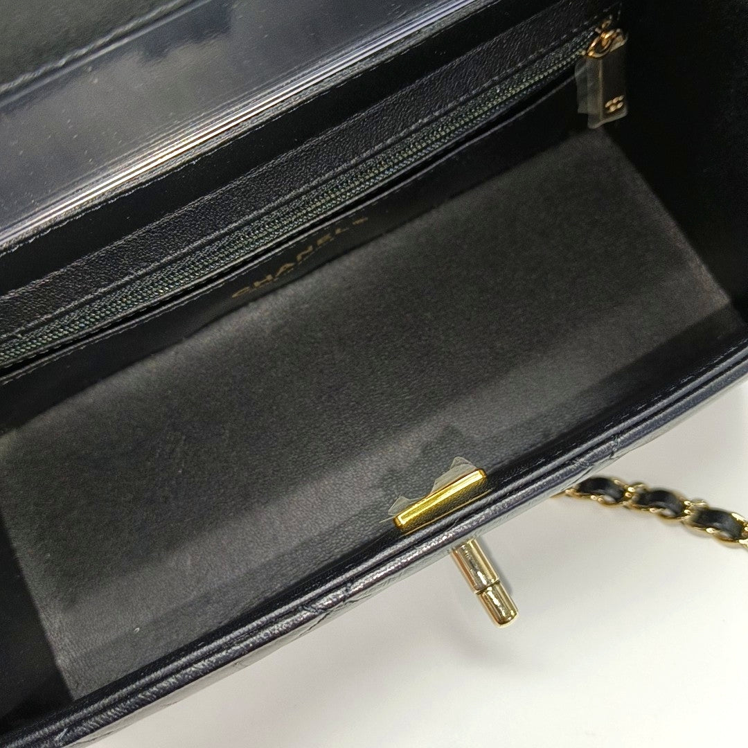 Quilted Calfskin Shoulder Bag Black