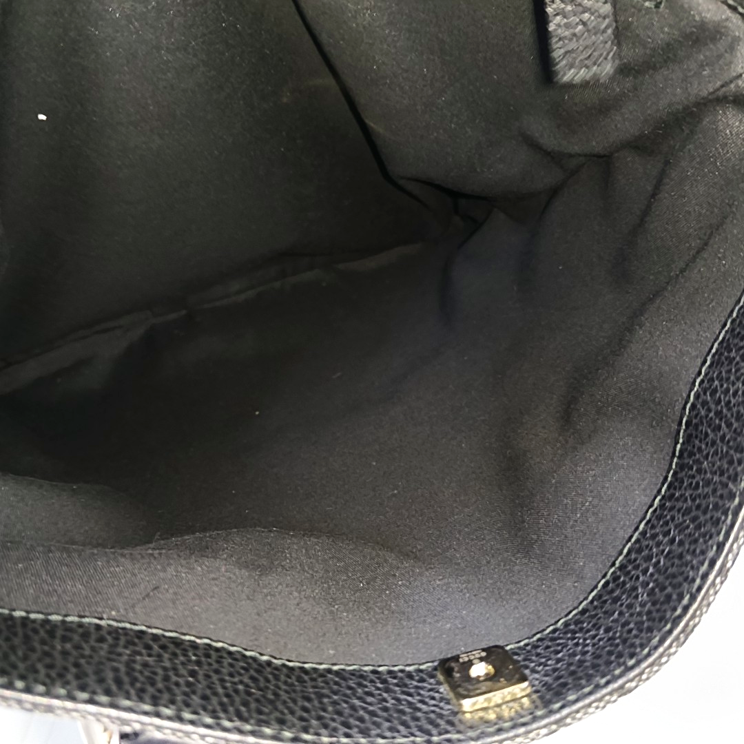 Monogram Canvas Black