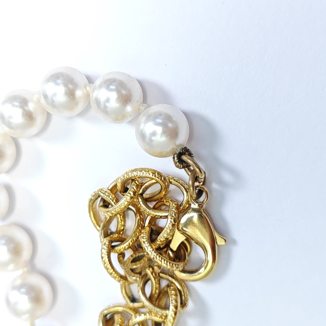 Faux Pearl White Necklace