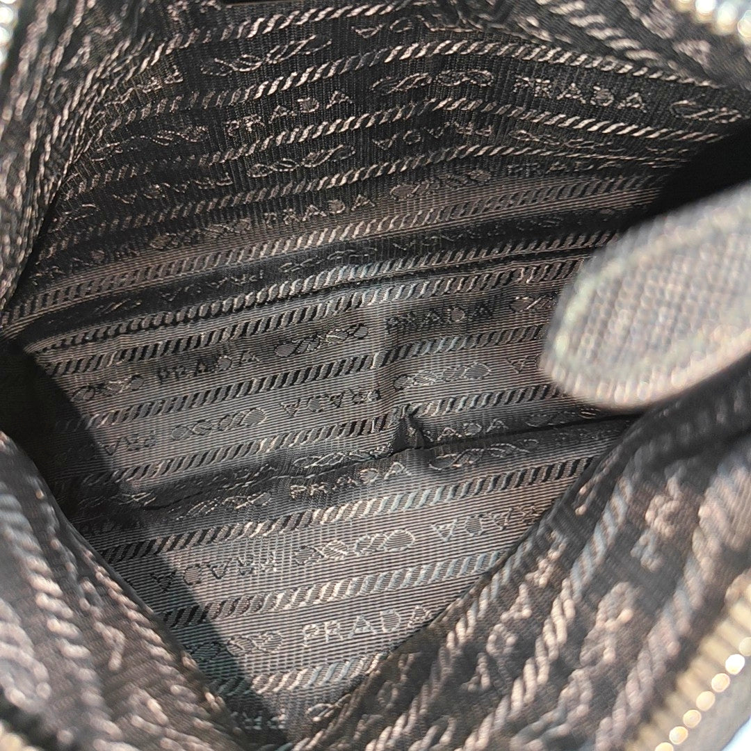 Re-Edition2005 Nylon Black