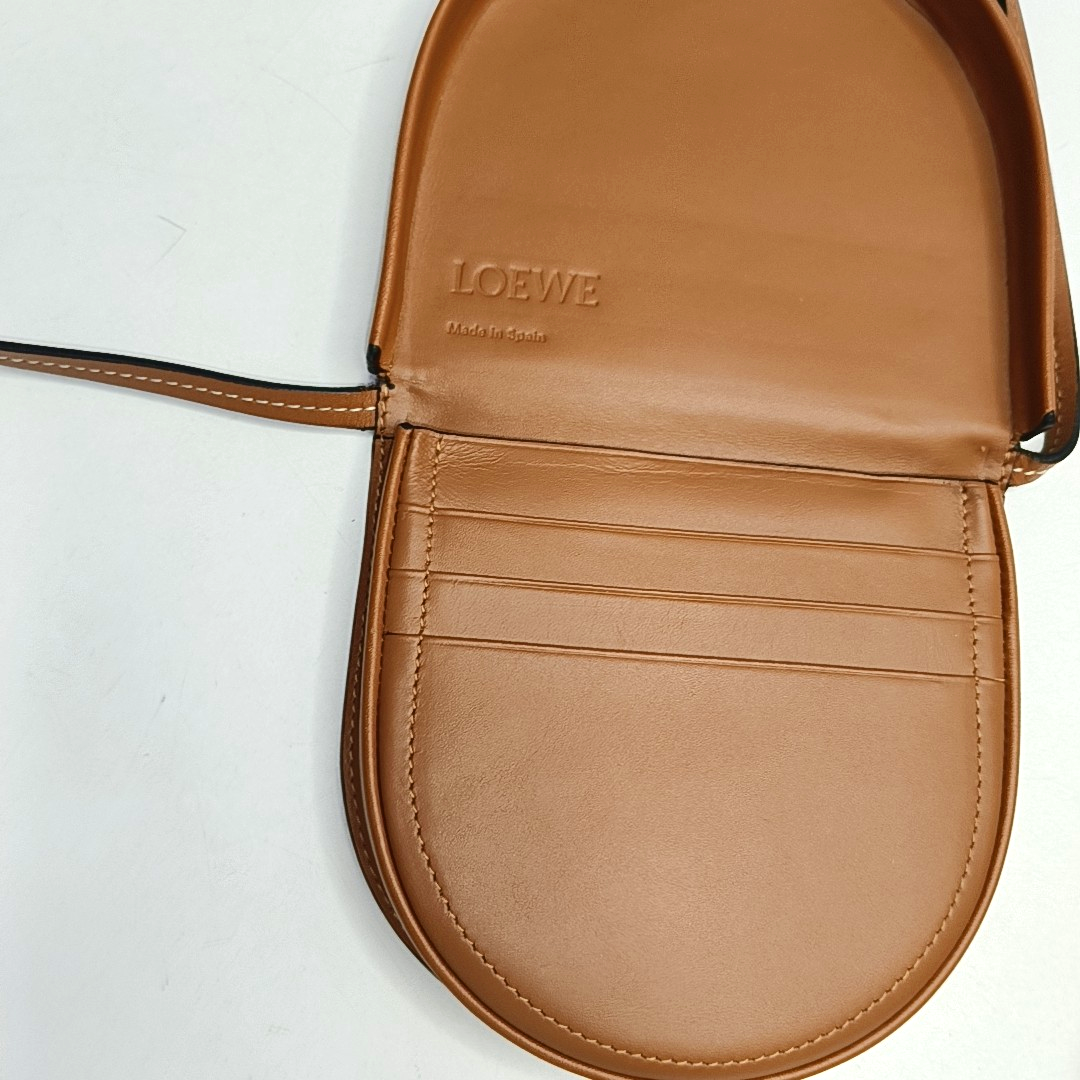 Heel Small Calfskin Brown