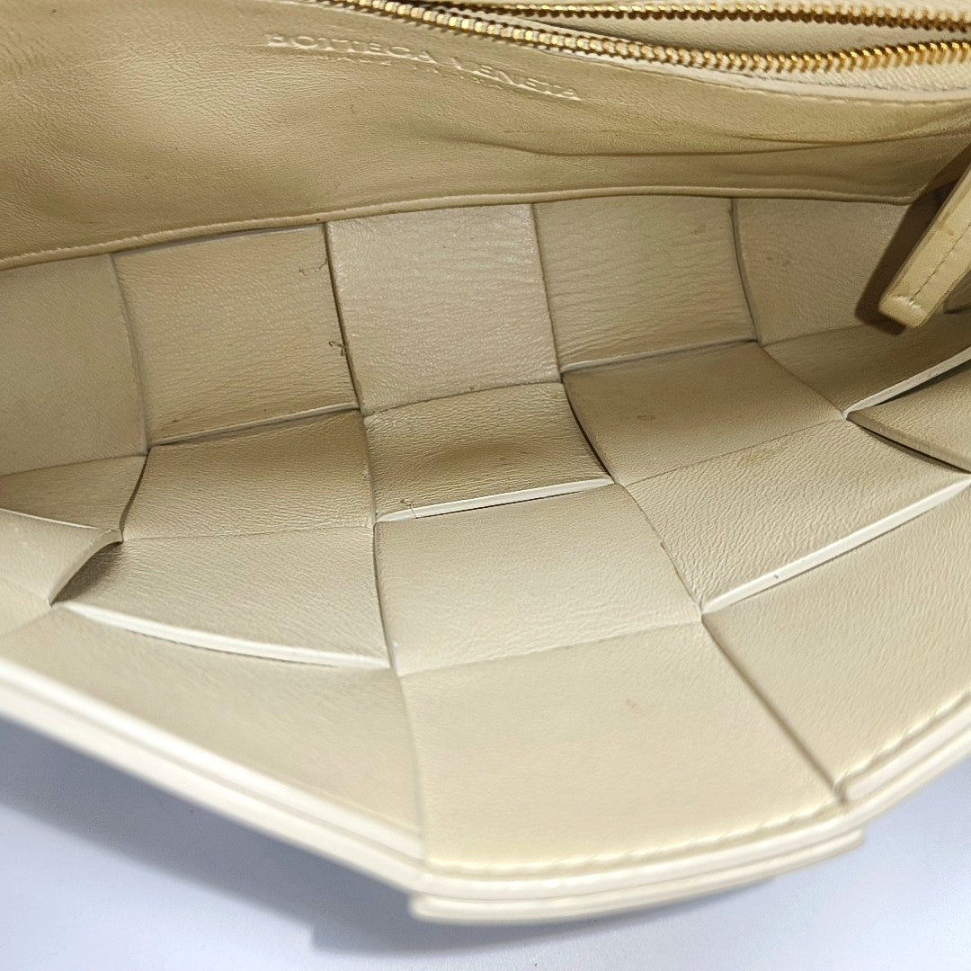 Cassette Medium Calfskin Beige