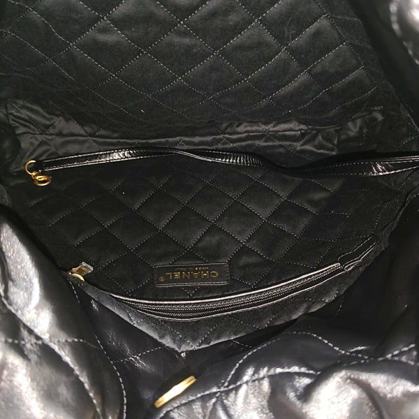 CHANEL 22 Small Quilted Calfskin Black