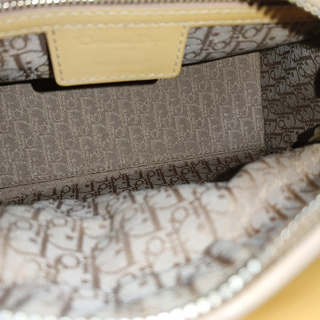 Authenticated pre-owned  Lady Dior Medium Quilted Patent Leather Yellow - Shoulder Bag at Looply