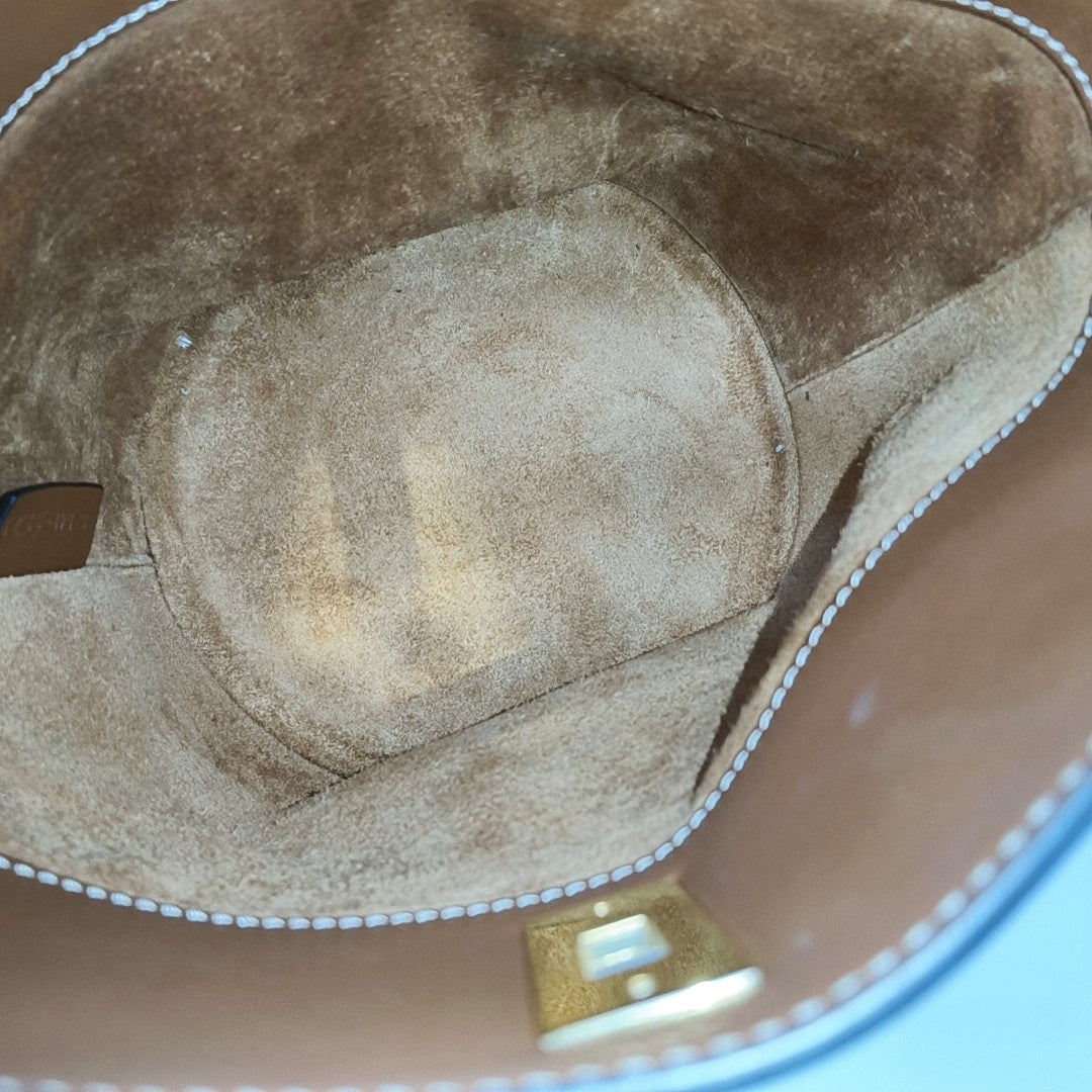 BUCKET 16 Calfskin Brown