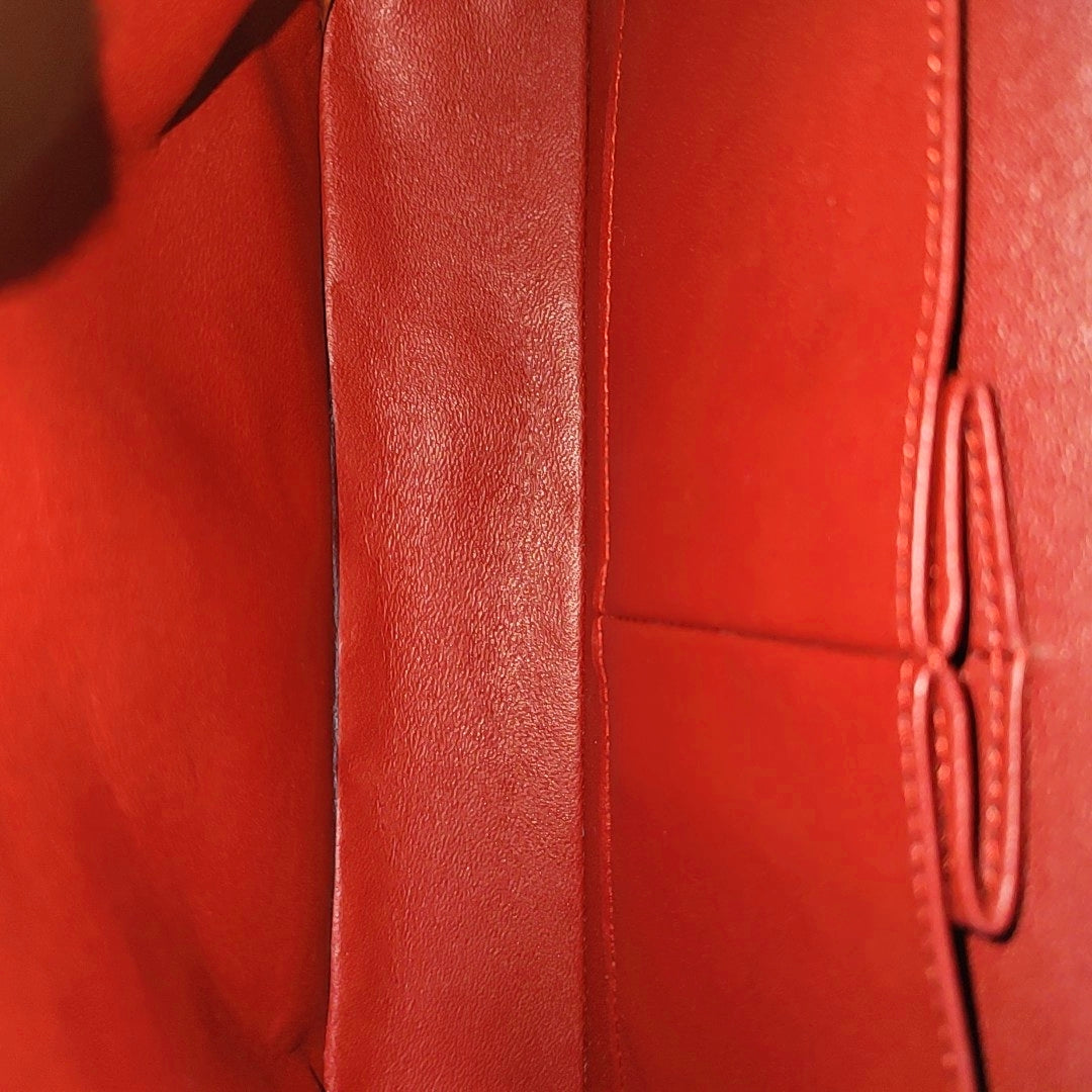CLASSIC FLAP Medium Quilted Lambskin Red