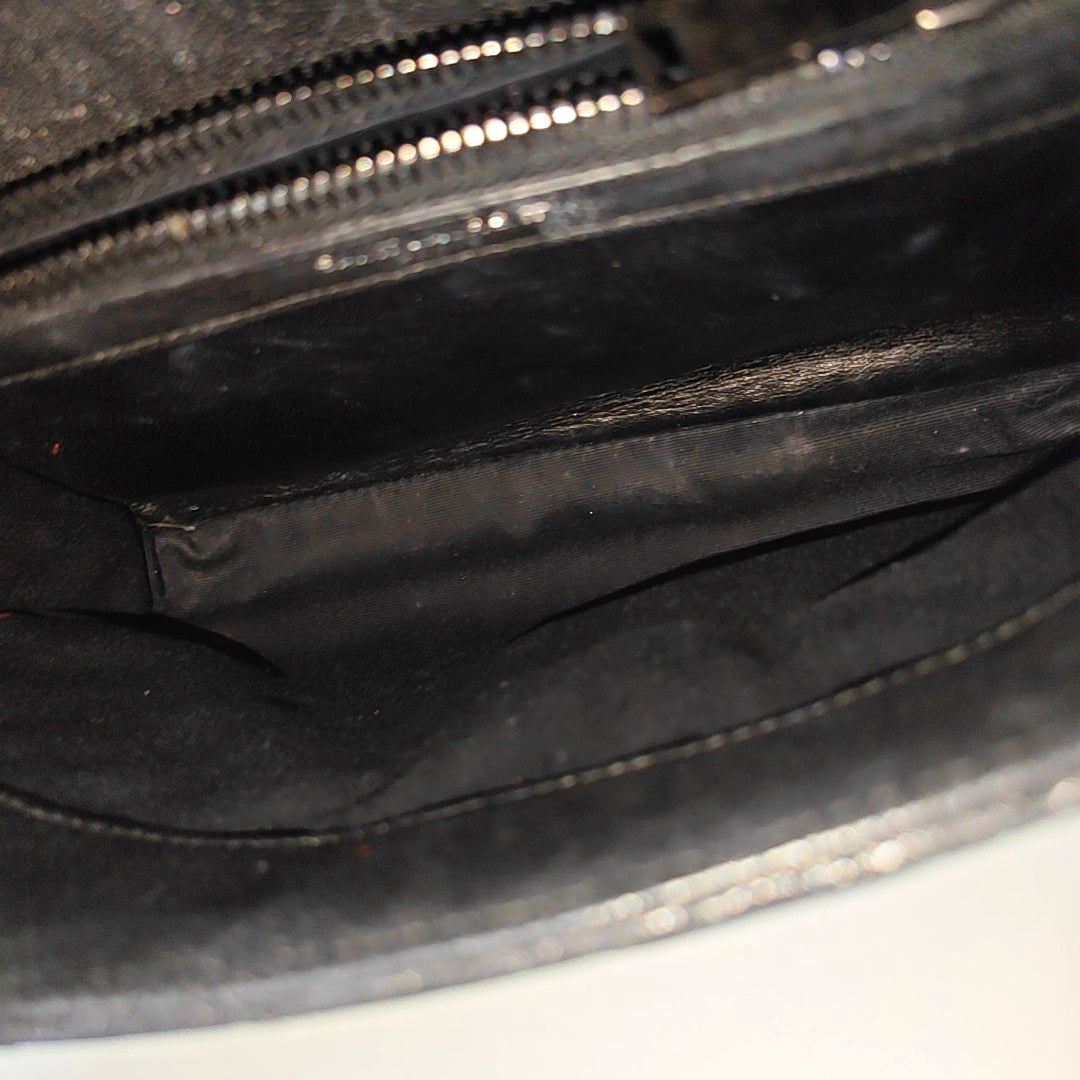 Authenticated pre-owned  COLLEGE Medium Chevron, Quilted Lambskin Black - Shoulder Bag at Looply