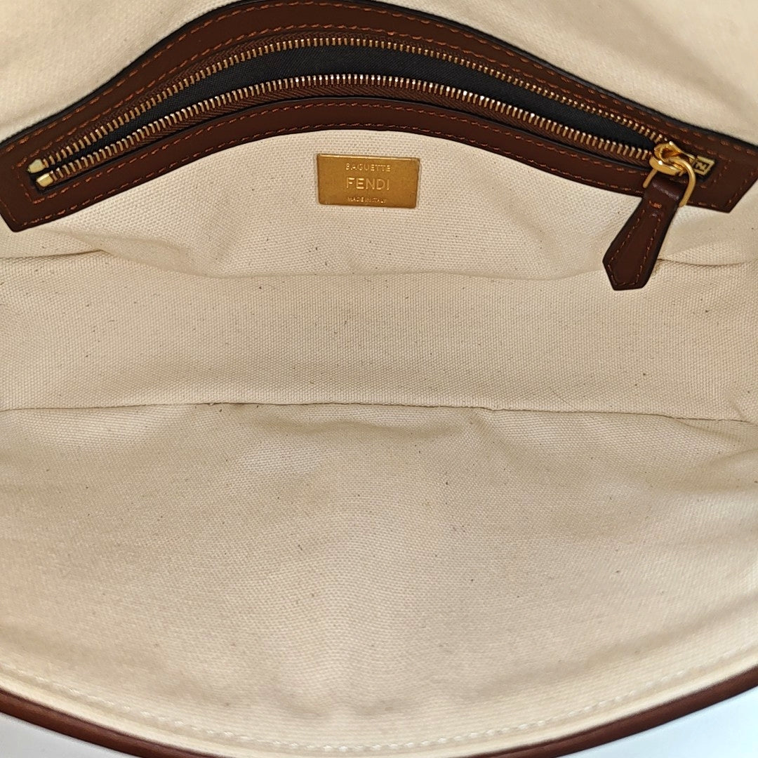Authenticated pre-owned  Baguette Medium Canvas Multicolor - Shoulder Bag at Looply