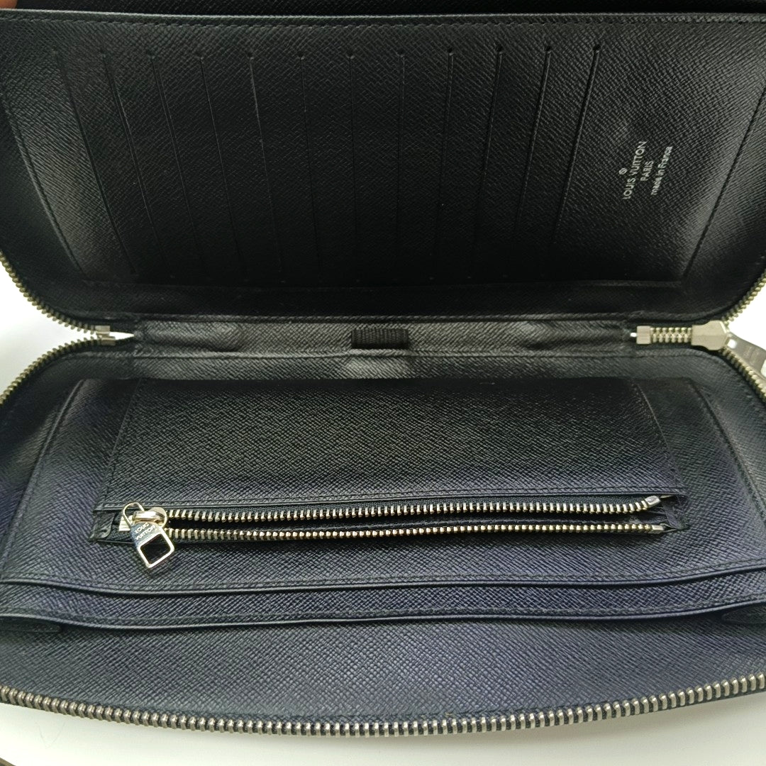Damier Graphite Coated Canvas Clutch Gray