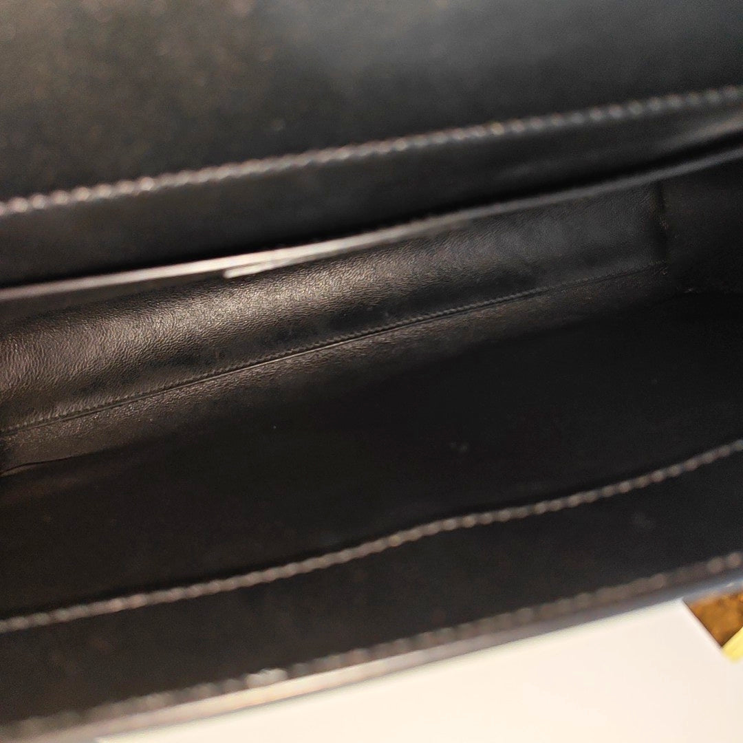 MANHATTAN Medium Calfskin Black