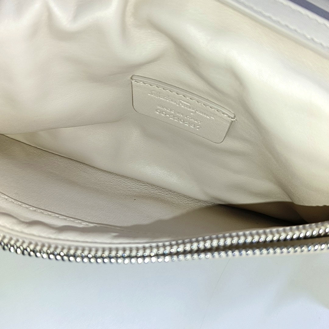 Viva Mini Calfskin White