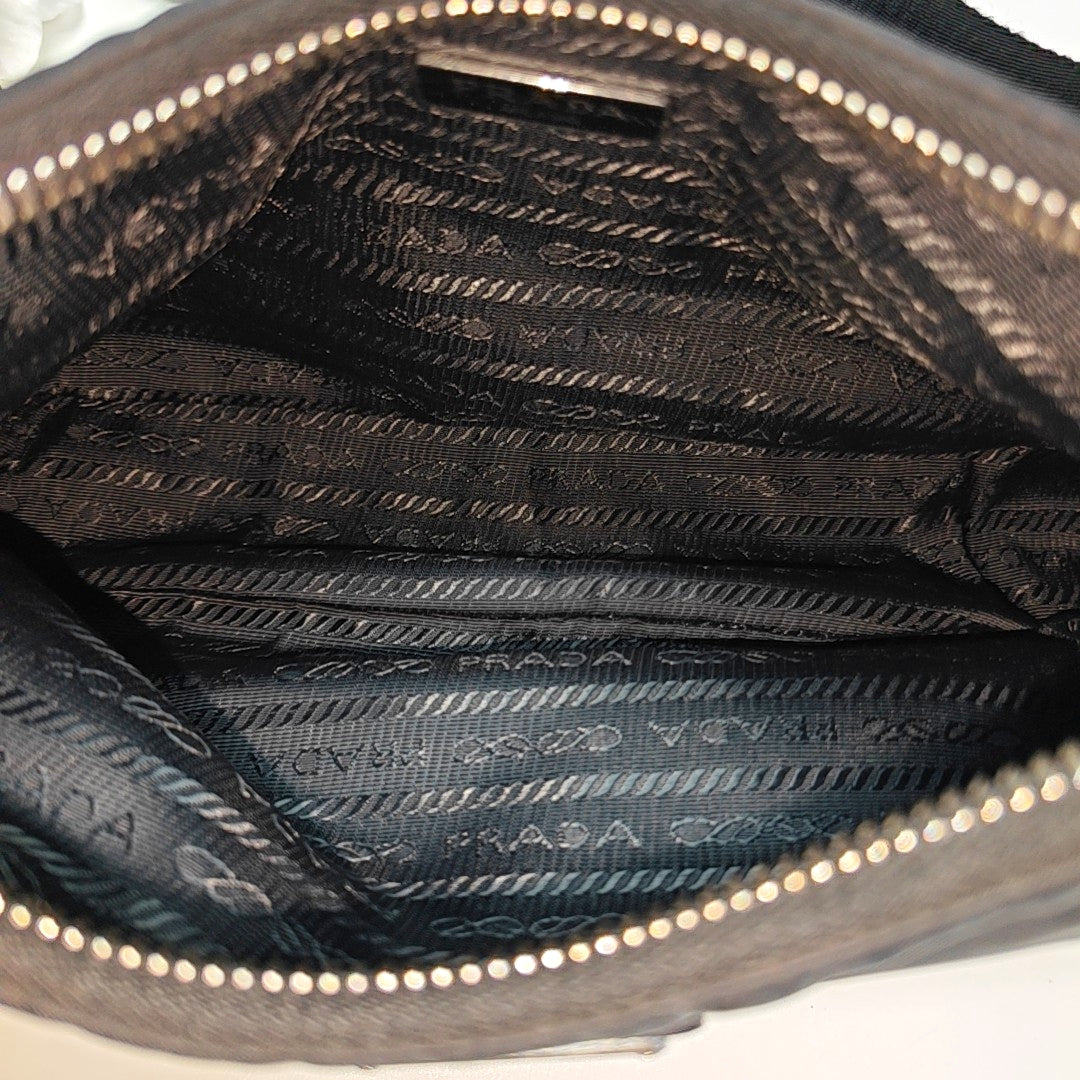 Re-Edition2005 Nylon Black