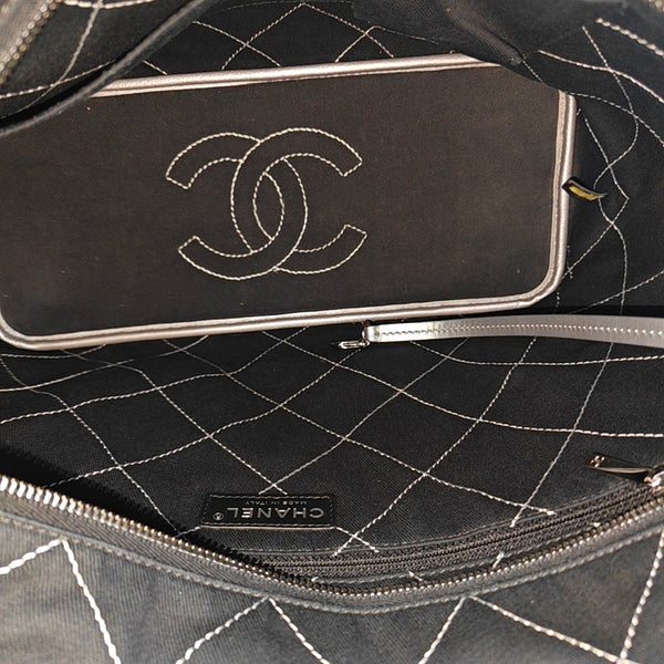 SHOPPING FEVER TOTE Quilted Grained Calfskin Silver