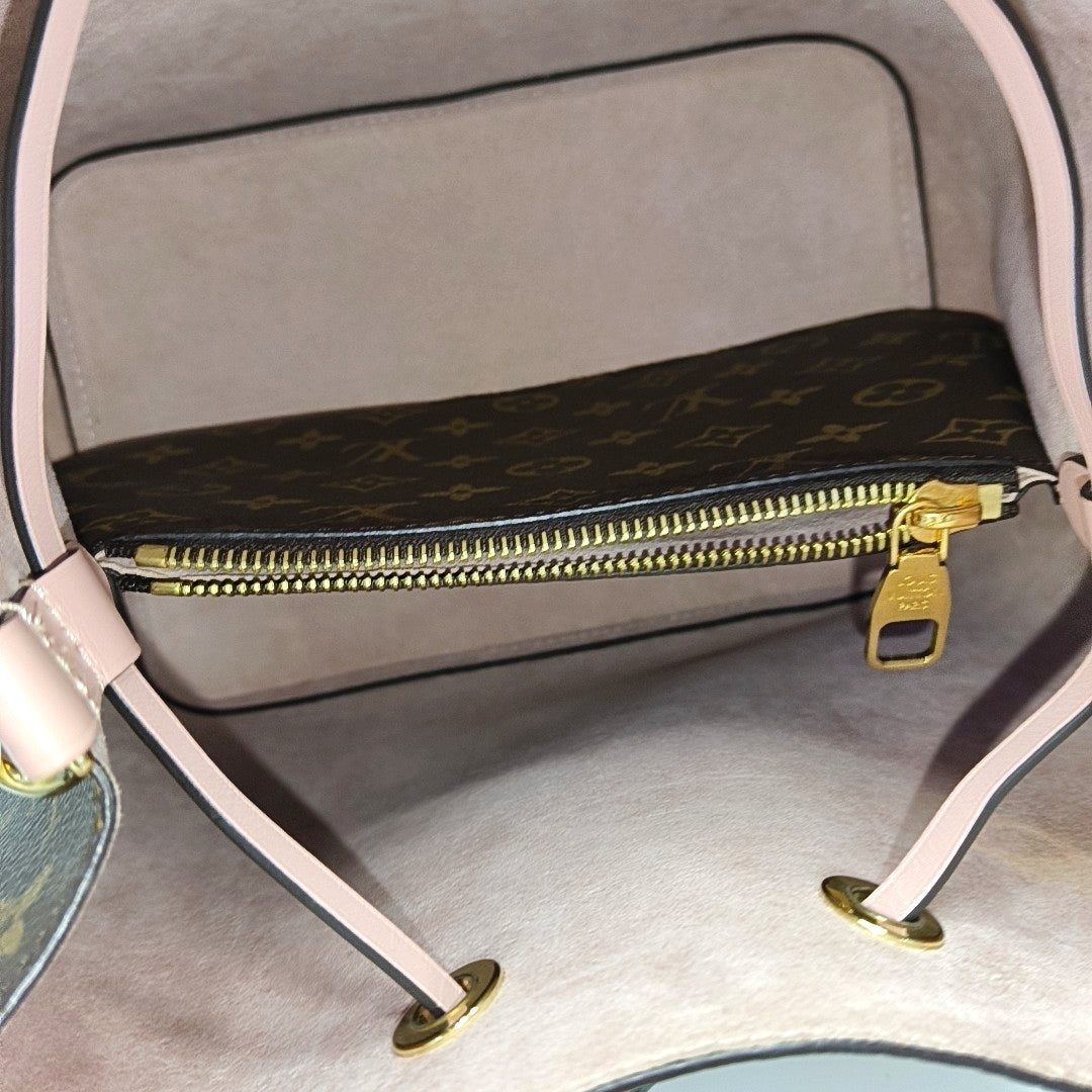 NÉONOÉ MM Monogram Coated Canvas Brown
