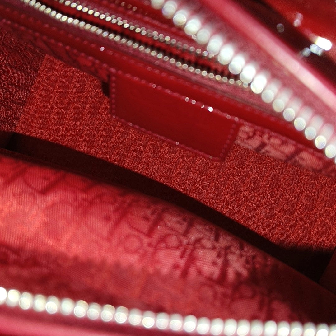 Authenticated pre-owned  Lady Dior Medium Cannage Patent Leather Red - Tote Bag at Looply