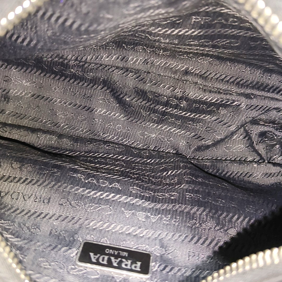 Re-Edition2005 Nylon Black