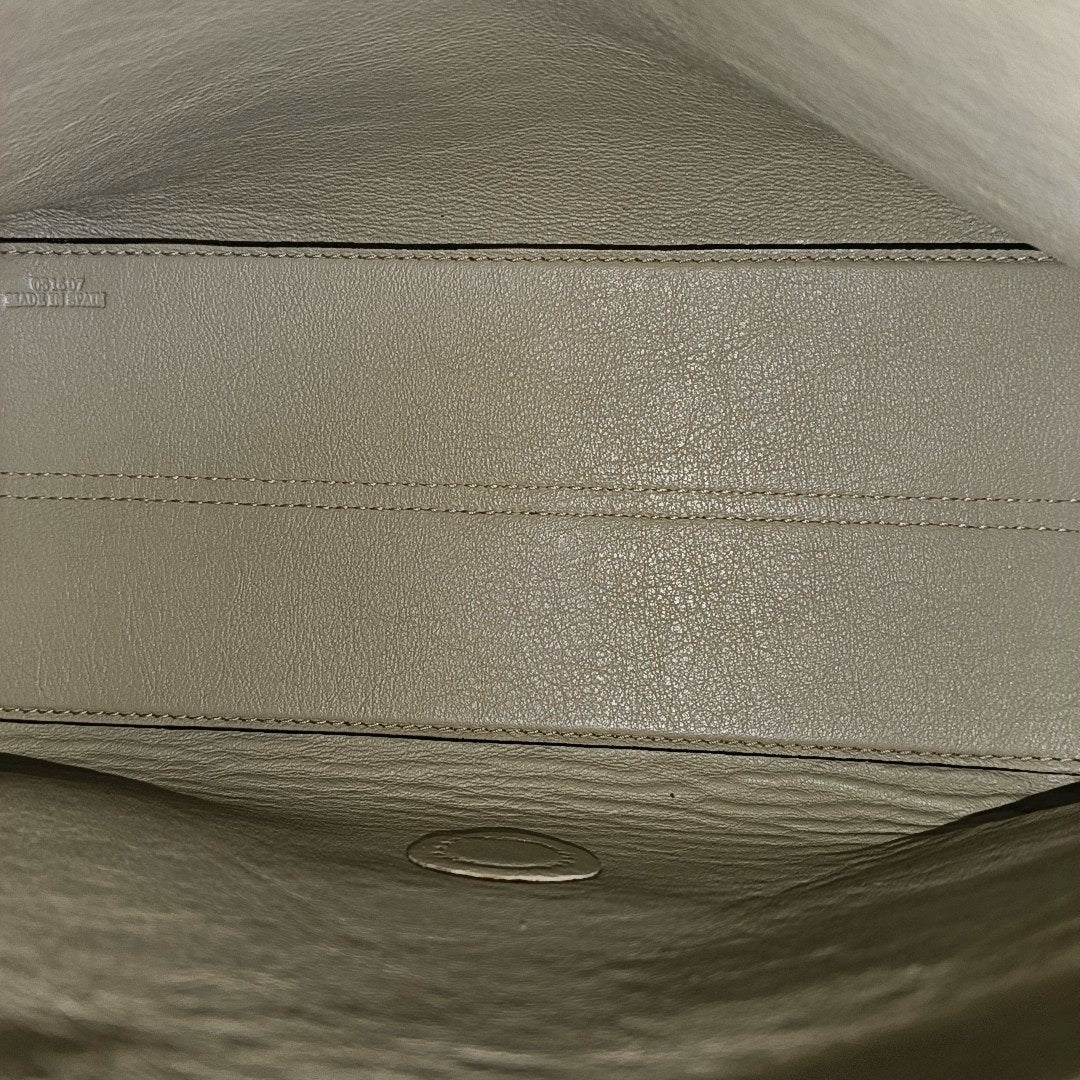 Avenue Monogram Calfskin Gray