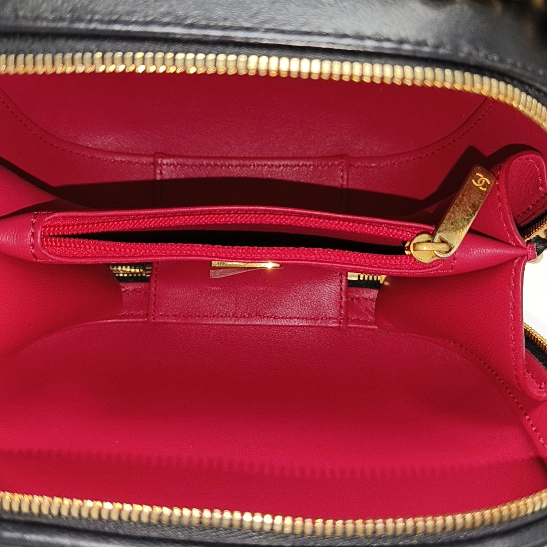 Quilted Lambskin Shoulder Bag Black