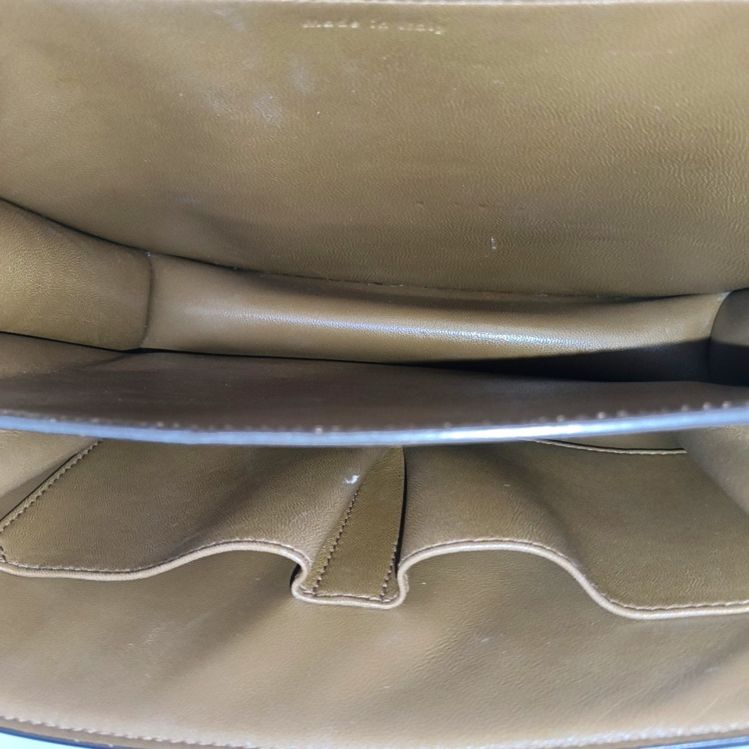 CLASSIC BOX Medium Calfskin Brown