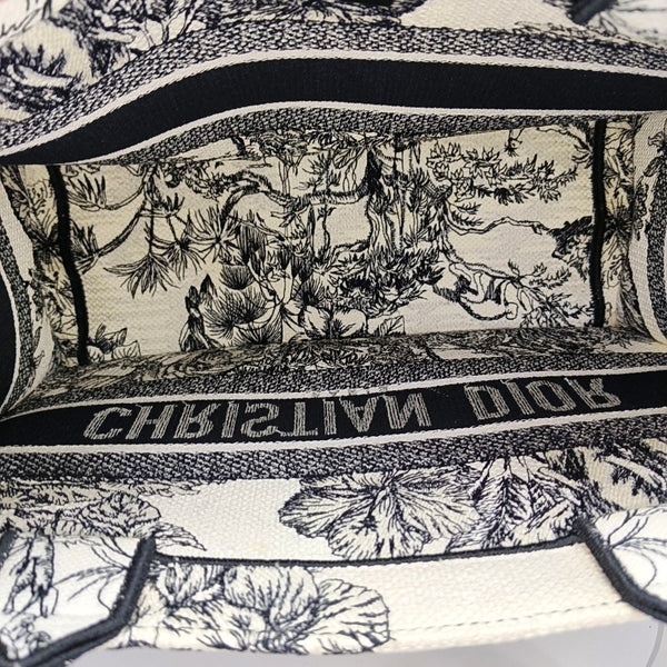 Book Tote Medium Fabric White