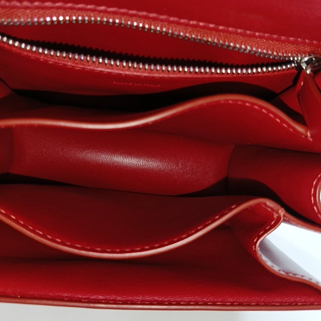 Authenticated pre-owned  CLASSIC BOX Mini Calfskin Red - Shoulder Bag at Looply