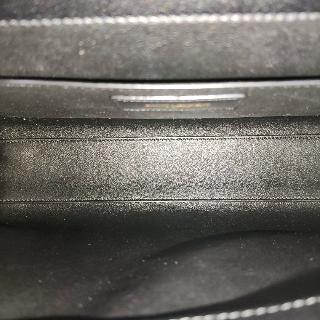 MANHATTAN Medium Calfskin Black