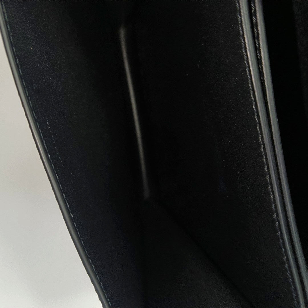 TRIOMPHE Medium Calfskin Black