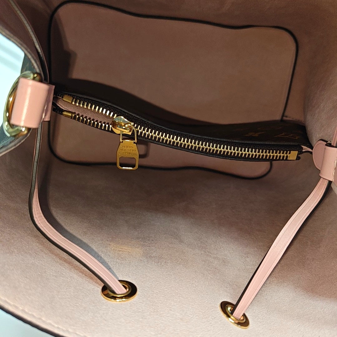 NÉONOÉ MM Monogram Coated Canvas Brown