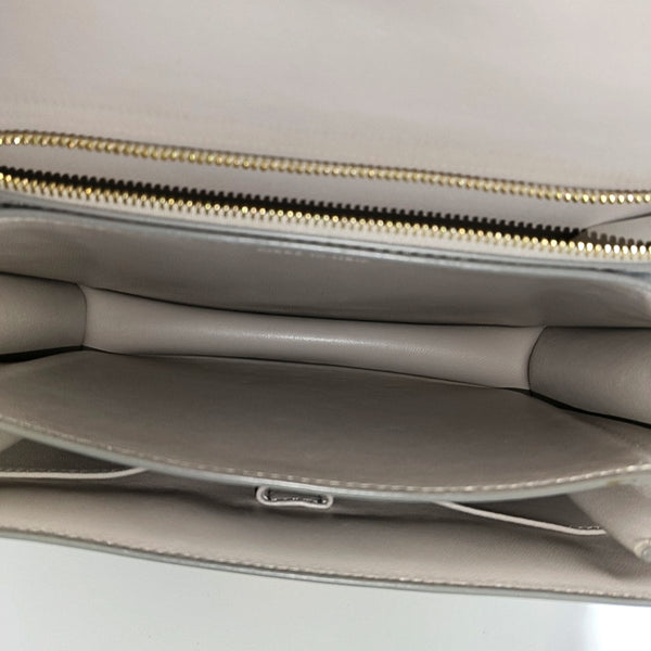 Authenticated pre-owned  CLASSIC BOX Medium Calfskin Gray - Shoulder Bag at Looply