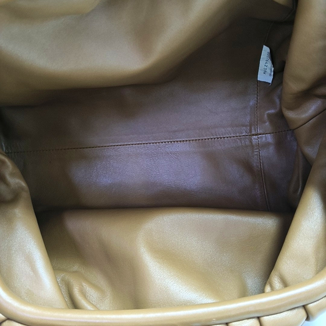The Pouch Large Calfskin Brown