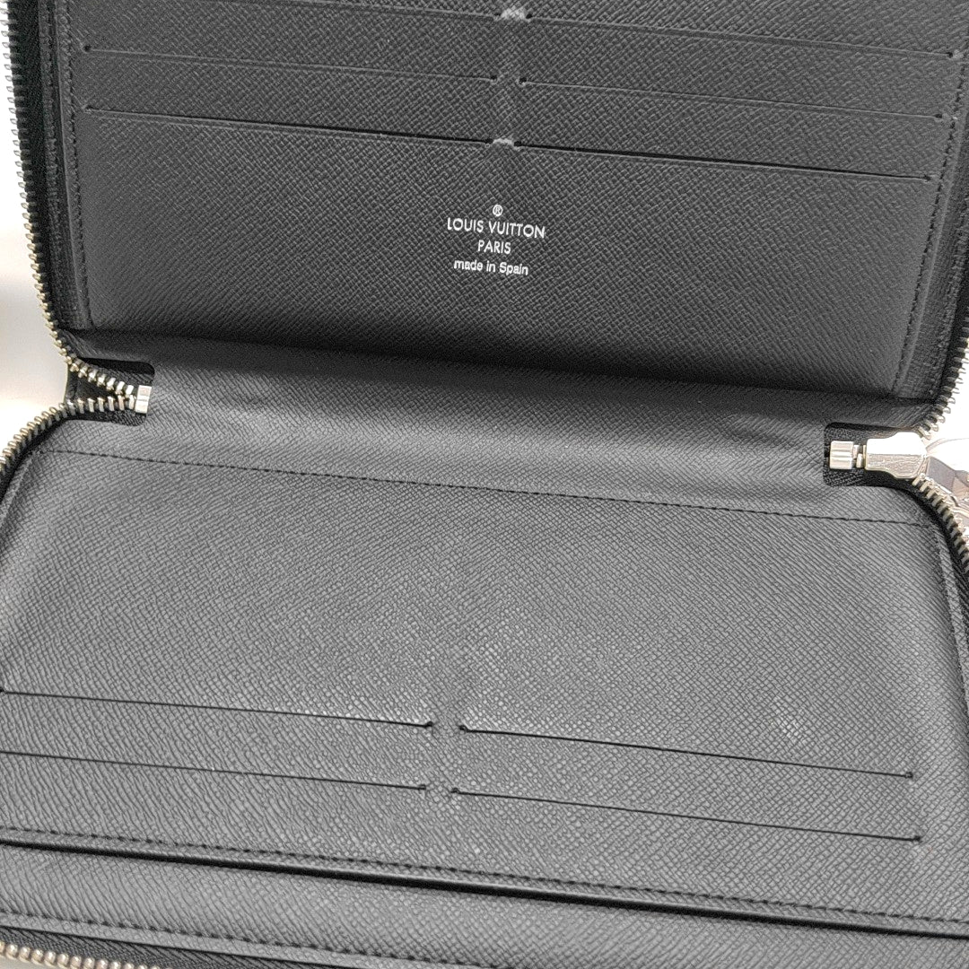 ZIPPY Damier Graphite Coated Canvas Gray Wallet