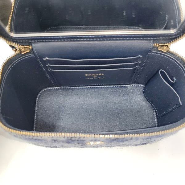 VANITY CASE Quilted Wool Blue