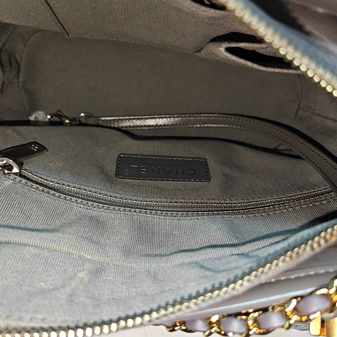 GABRIELLE Small Quilted Calfskin Gray