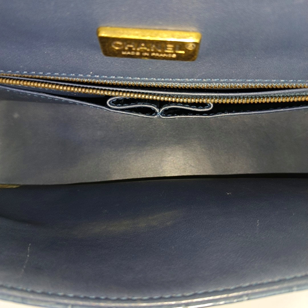 2.55 227 (jumbo) Crocodile Blue