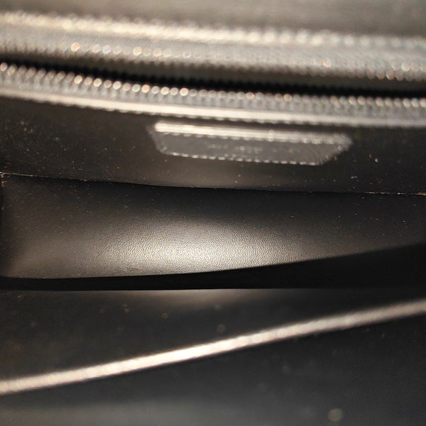 30 Montaigne Medium Calfskin Black