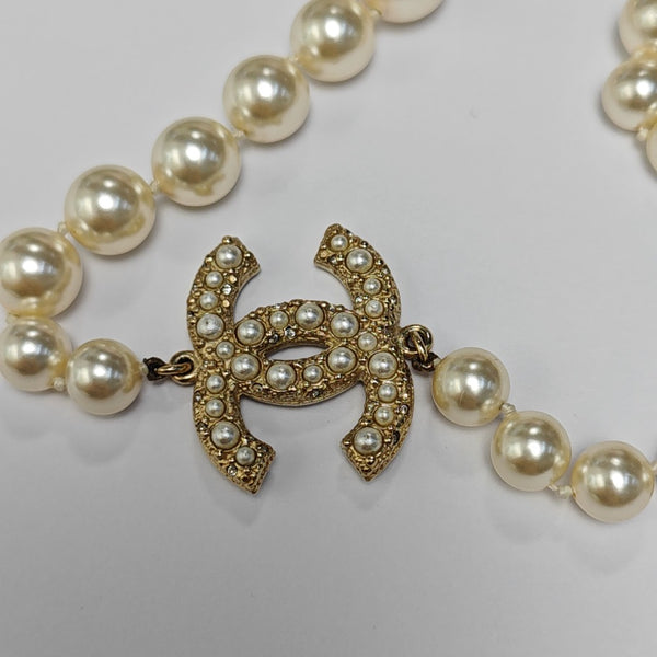 Metal White Necklace