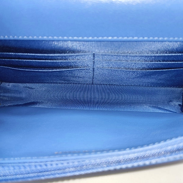 Chanel 19 WOC Piel de Cordero Acolchada Azul