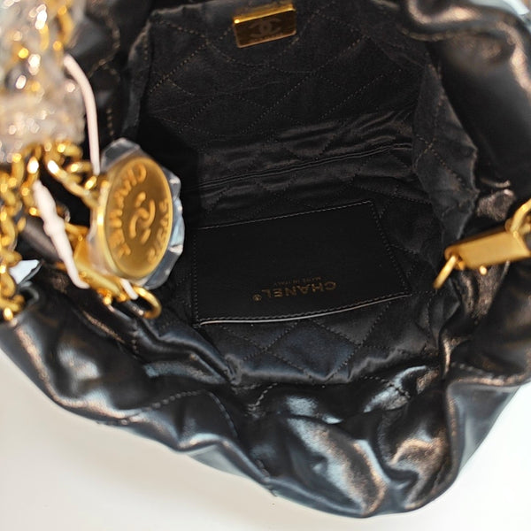 CHANEL 22 Mini Quilted Calfskin Black