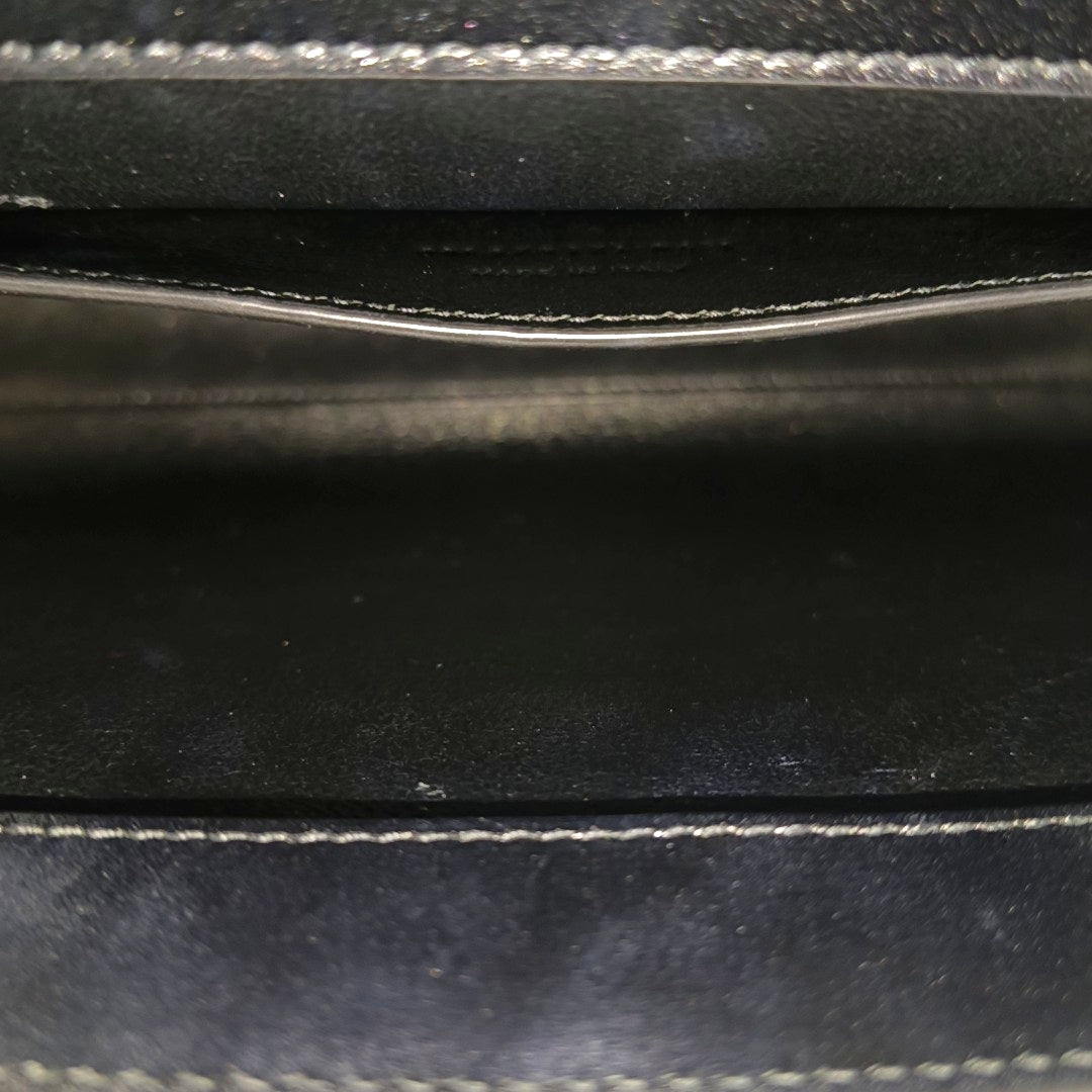 MANHATTAN Medium Calfskin Black