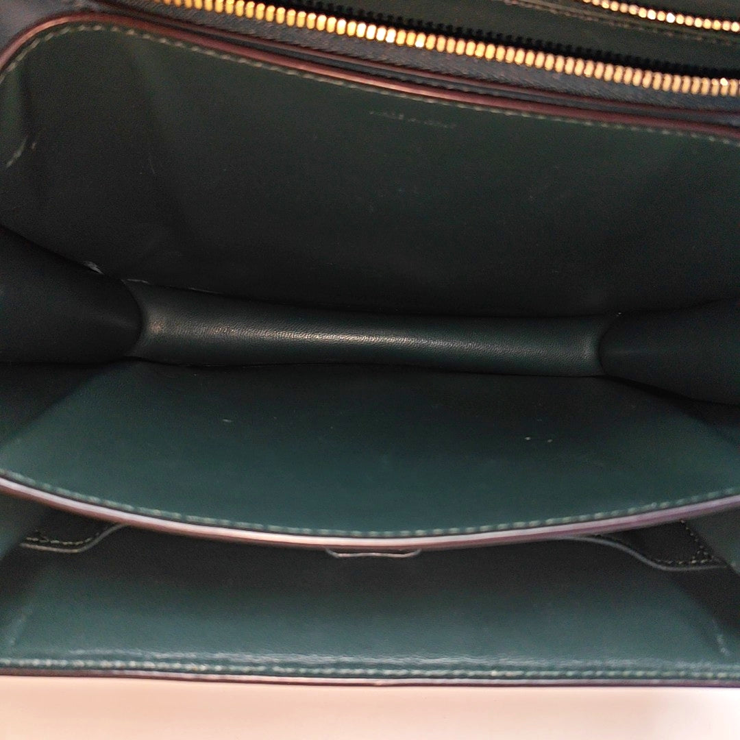 CLASSIC BOX Medium Calfskin Green