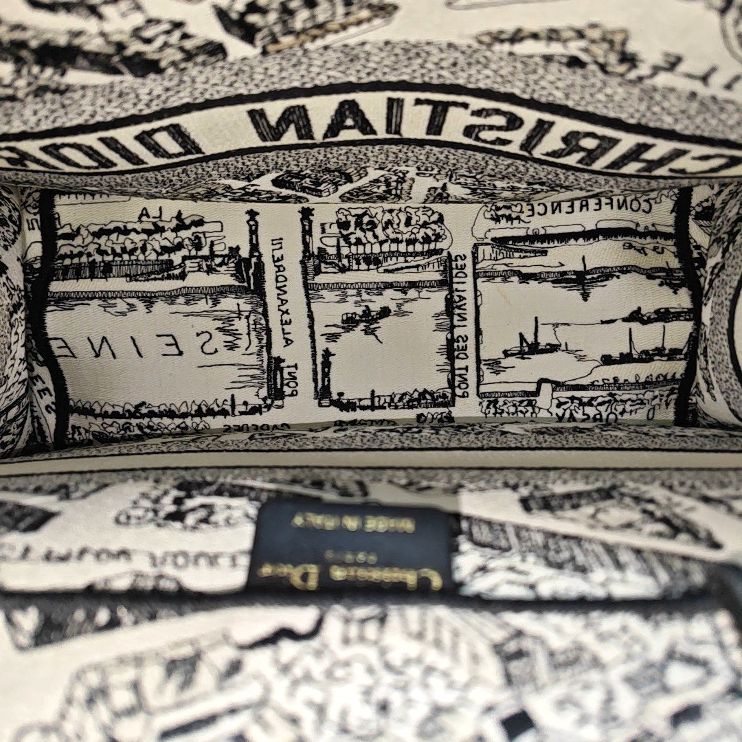 Book Tote Medium Canvas White