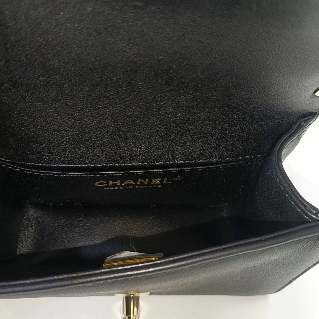 Authenticated pre-owned  BOY CHANEL Small Chevron, Quilted Calfskin Black - Shoulder Bag at Looply