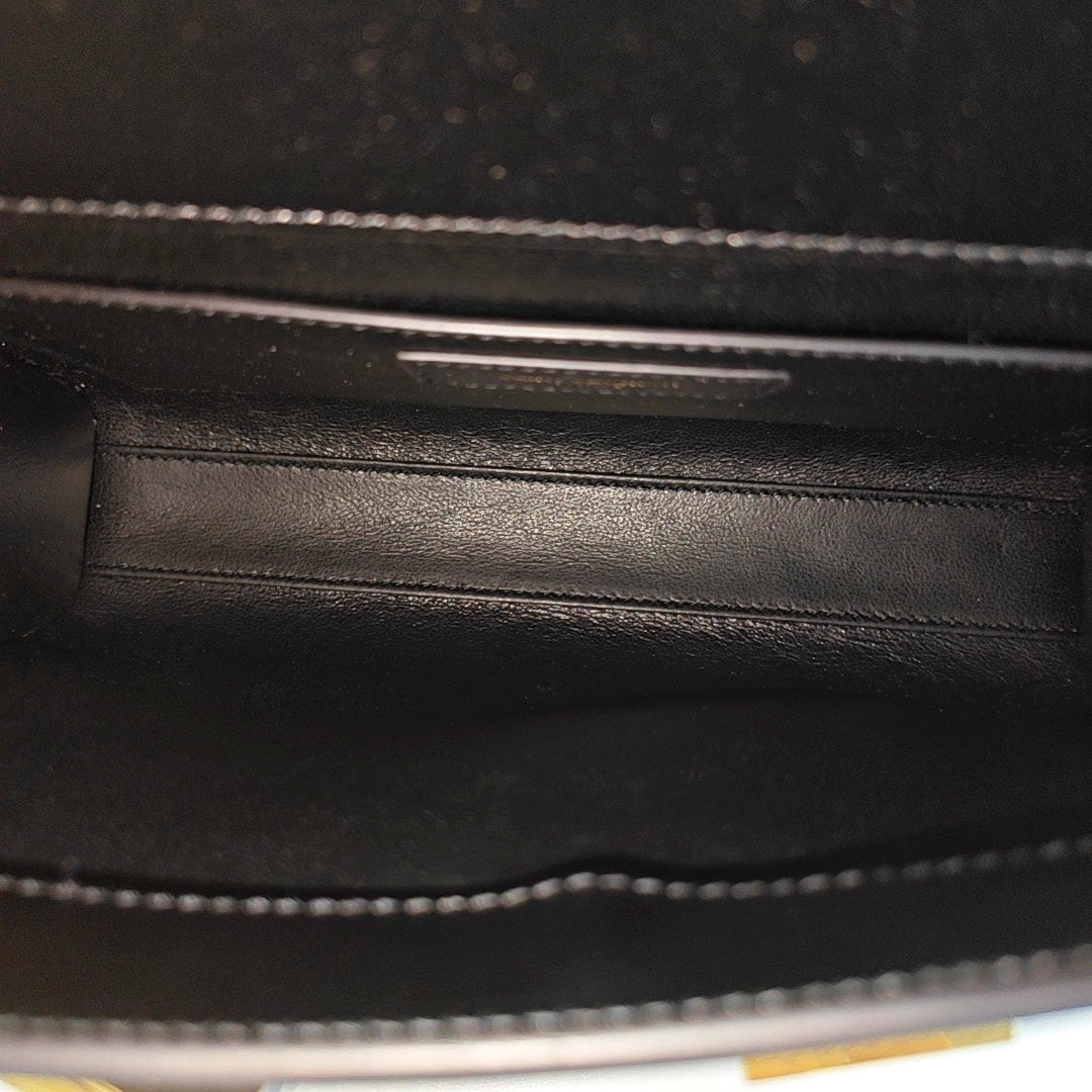 MANHATTAN Small Calfskin Black