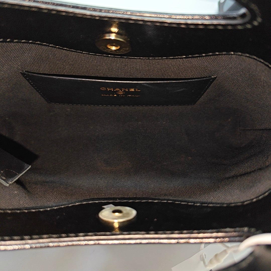 CHANEL 31 Quilted Waxed Cafskin Black